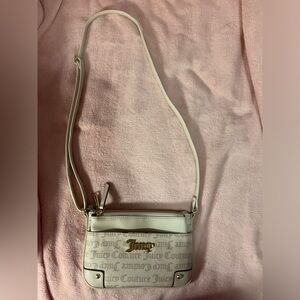 Beige Juicy Couture crossbody purse🤎